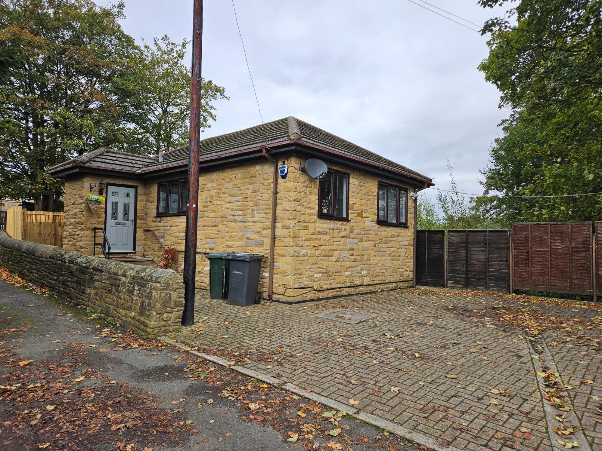 Lister Park Bradford 2Bed Detached Cottage House Parking Cinema Screen Games Room 외부 사진